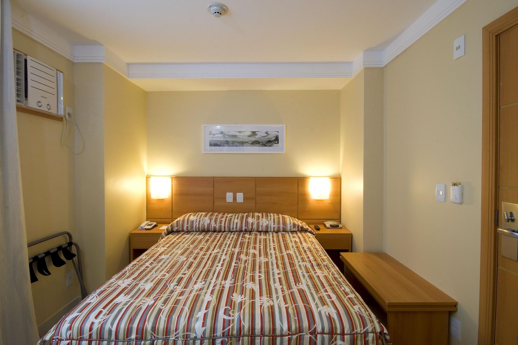 호텔 아틀란티코 비즈니스 센트로 리오데자네이루 외부 사진 A room at the hotel
